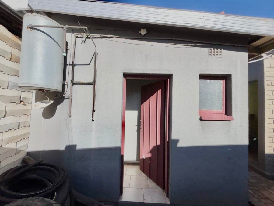 3 Bedroom Property for Sale in Geelhoutpark North West